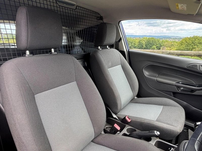 FORD FIESTA VAN