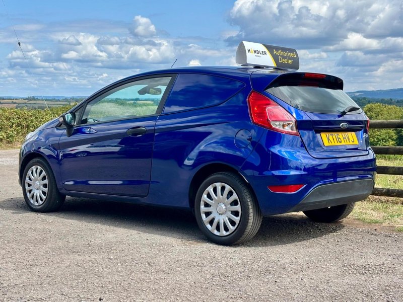 FORD FIESTA VAN