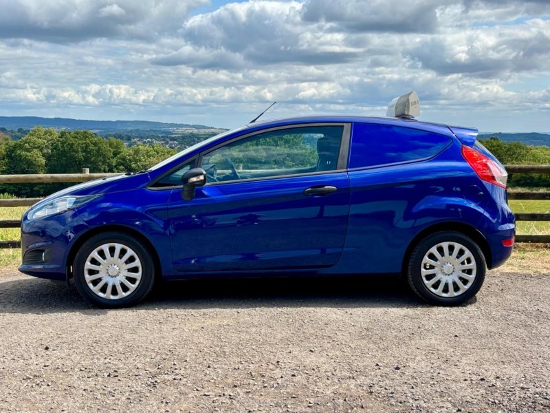 FORD FIESTA VAN