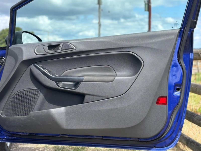 FORD FIESTA VAN