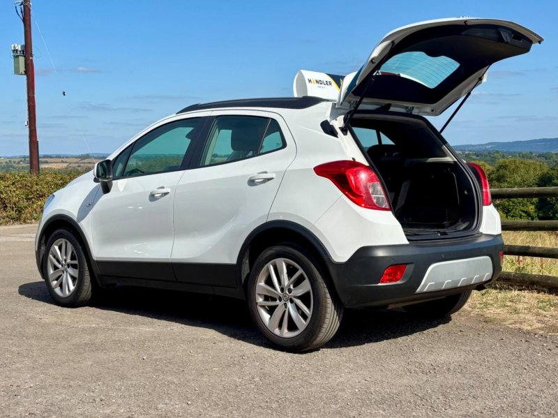 VAUXHALL MOKKA