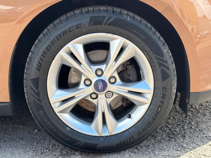 FORD FOCUS