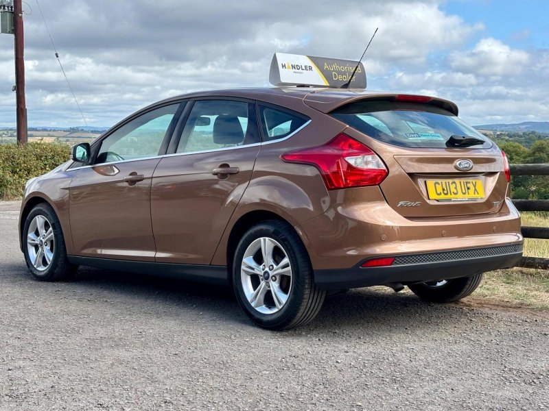 FORD FOCUS
